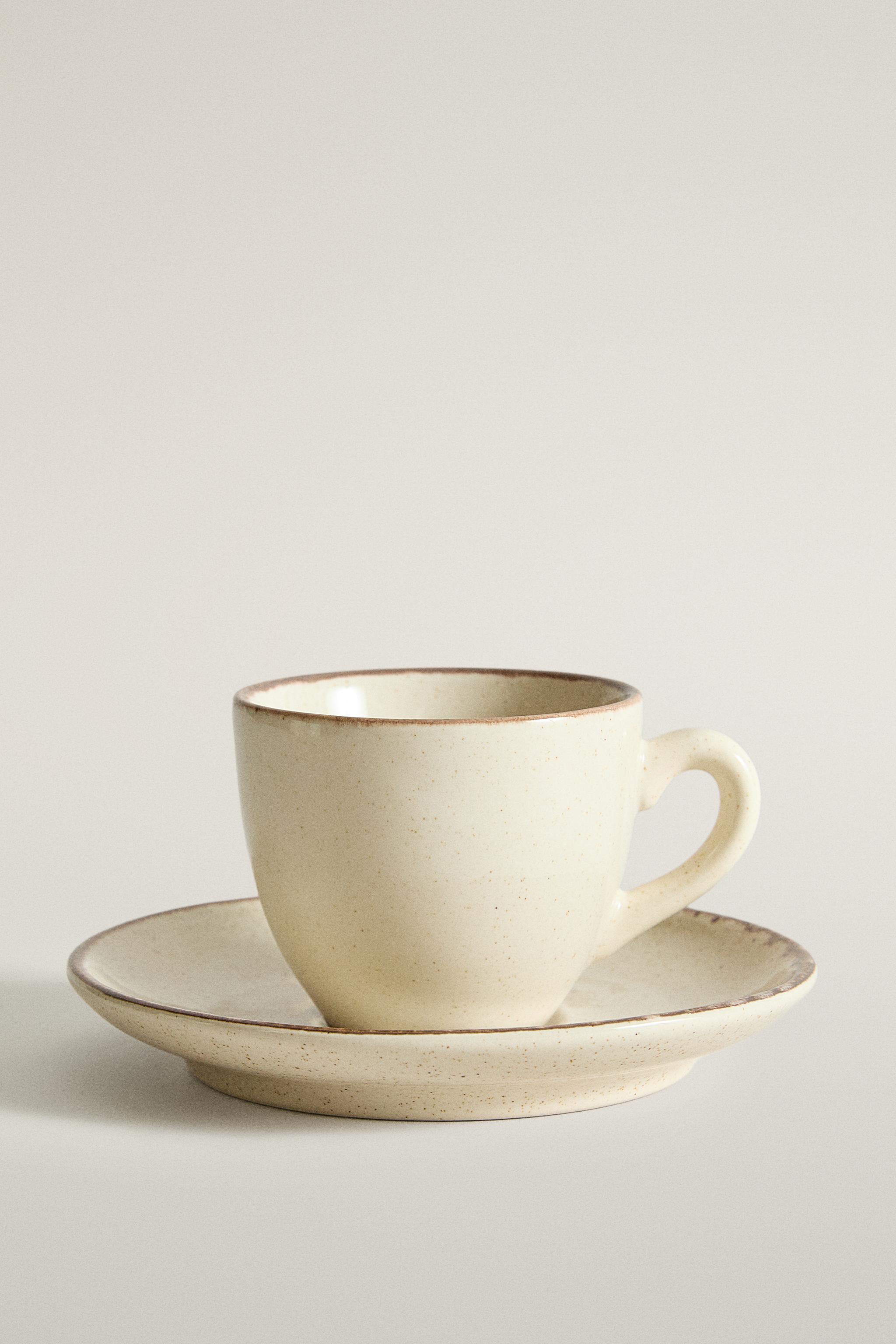 TASSE À CAFÉ ET SOUCOUPE EN GRÈS FILET EFFET VIEILLI